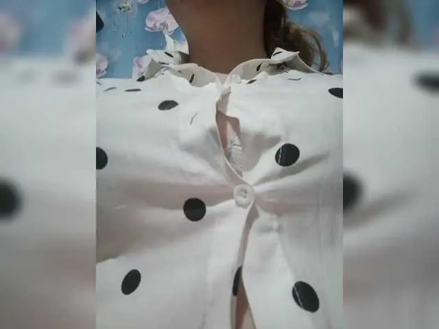 Live sex webcam photo for Malaya11 #290345827