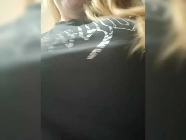 Live sex webcam photo for Malaya11 #290974986