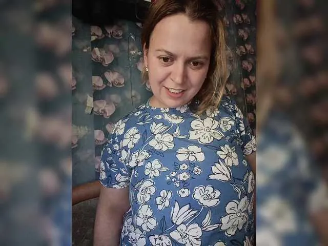Live sex webcam photo for Malaya11 #291812455