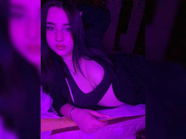 Live sex webcam photo for Malaya1818 #274170225