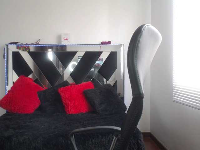 Live sex webcam photo for Malejagh #273767407