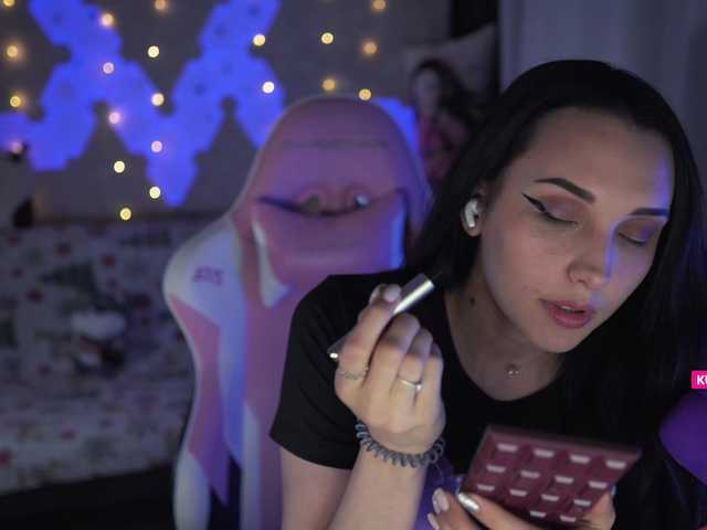 Live sex webcam photo for MalinaBo0m #273495560