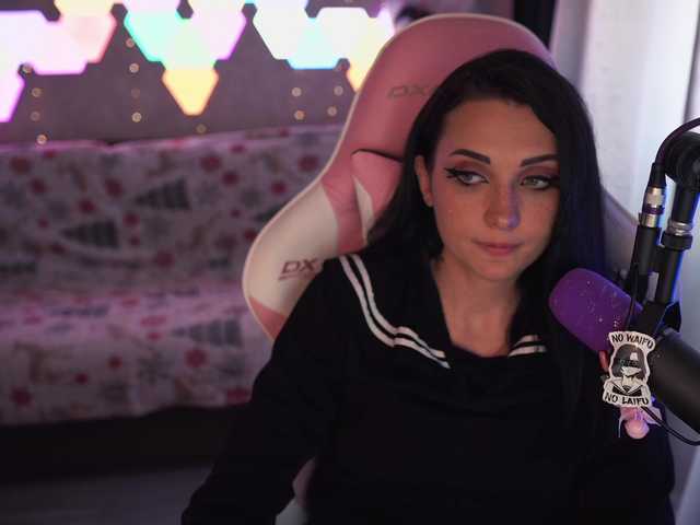 Live sex webcam photo for MalinaBo0m #273876119