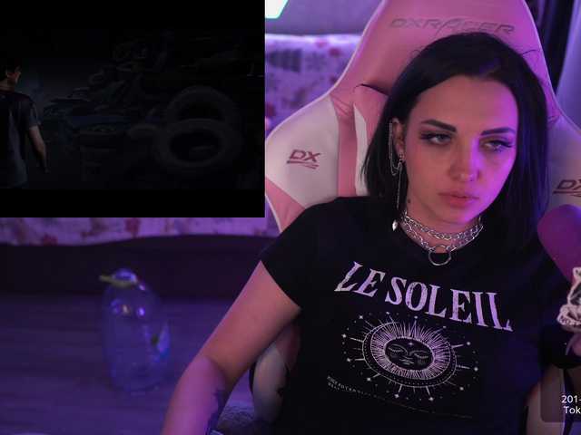 Live sex webcam photo for MalinaBo0m #274081866