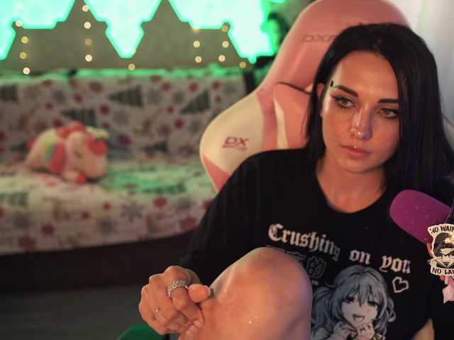 Live sex webcam photo for MalinaBo0m #274268629