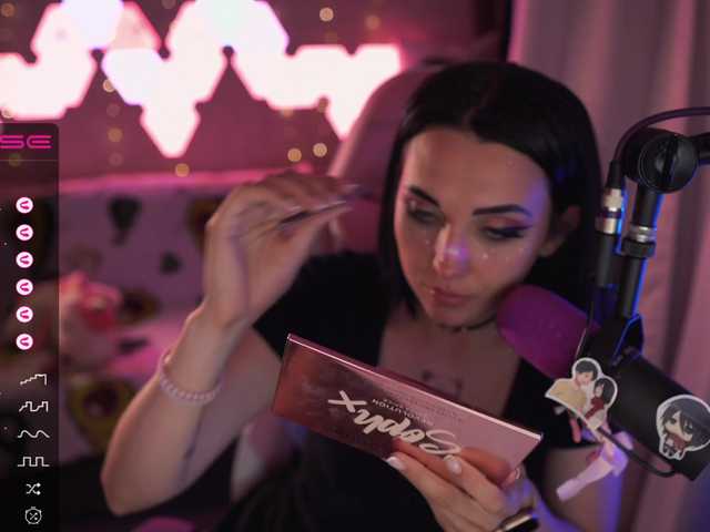 Live sex webcam photo for MalinaBo0m #274343612