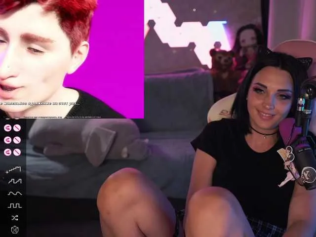Live sex webcam photo for MalinaBo0m #274425035