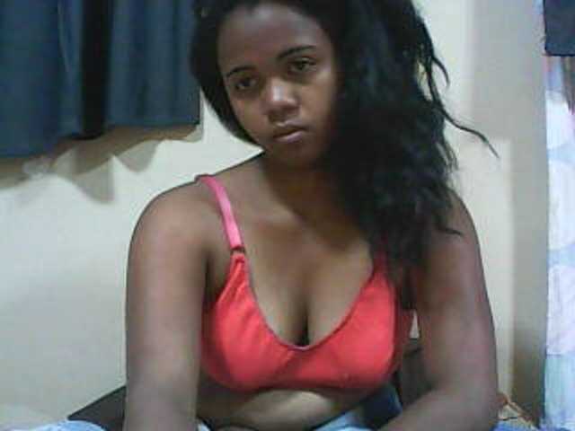 Live sex webcam photo for Malinciehot #272004712