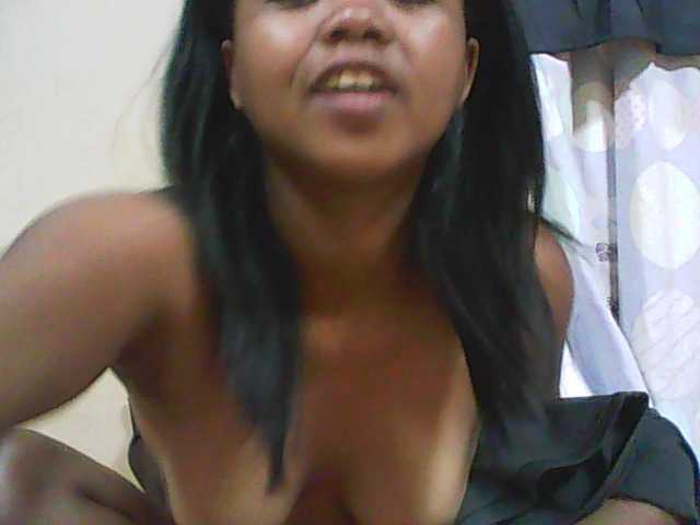 Live sex webcam photo for Malinciehot #273753235