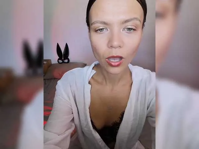 Live sex webcam photo for Malisha8 #290887733