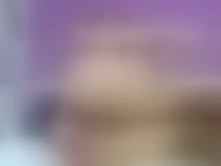 Live sex webcam photo for MaluHorny #197758816