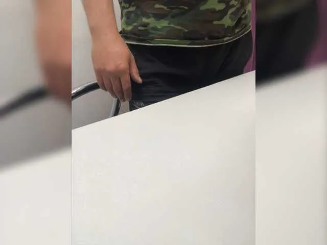 Live sex webcam photo for Man-71 #277776883