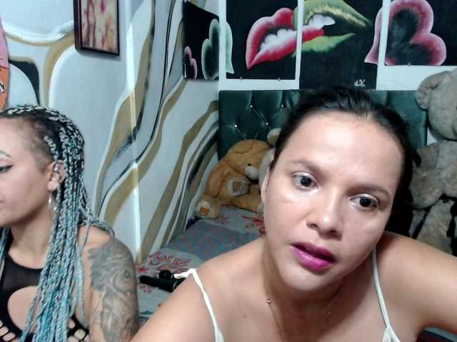 Live sex webcam photo for Manazahot99 #292169552