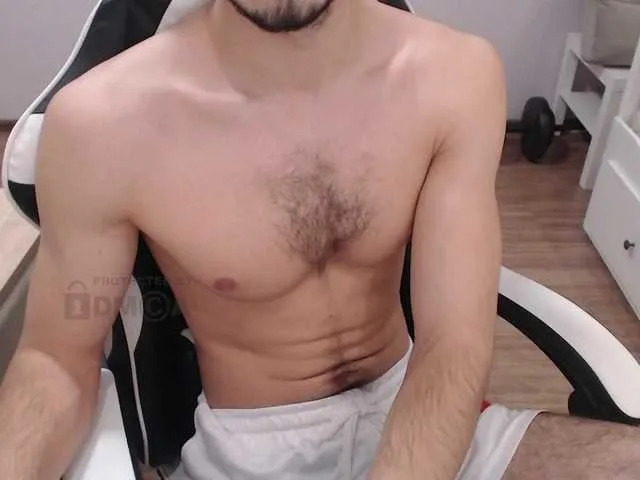 Live sex webcam photo for Mandarin4ks #290780868
