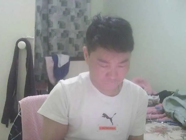 Live sex webcam photo for Mandarinka48 #290675795