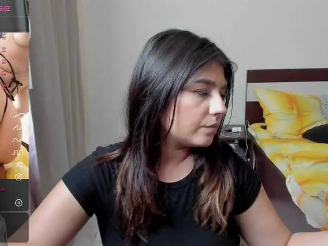 Live sex webcam photo for MandyLux #276282376