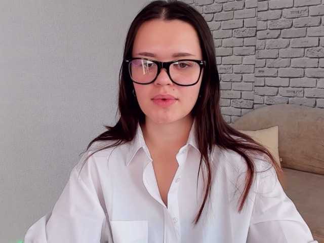 Live sex webcam photo for MandySweet #276604406