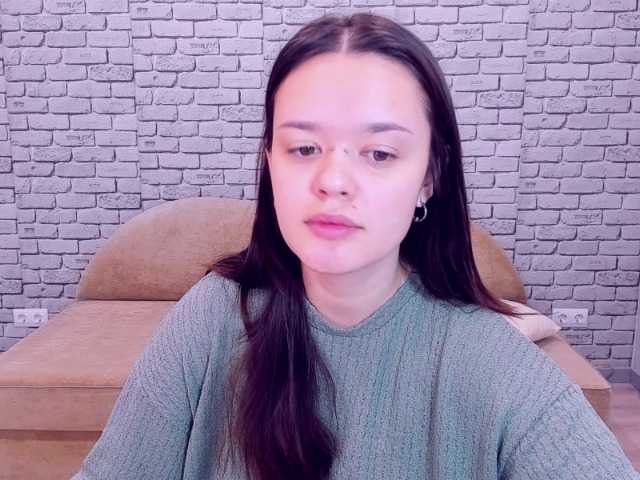 Live sex webcam photo for MandySweet #276750319