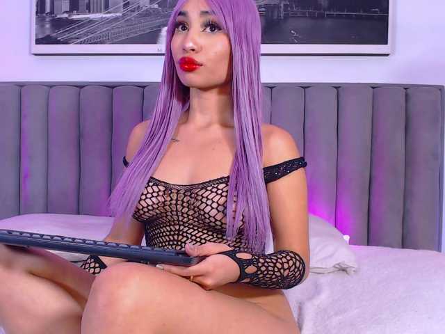 Live sex webcam photo for MandyWester #289329496