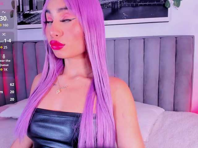 Live sex webcam photo for MandyWester #290147838