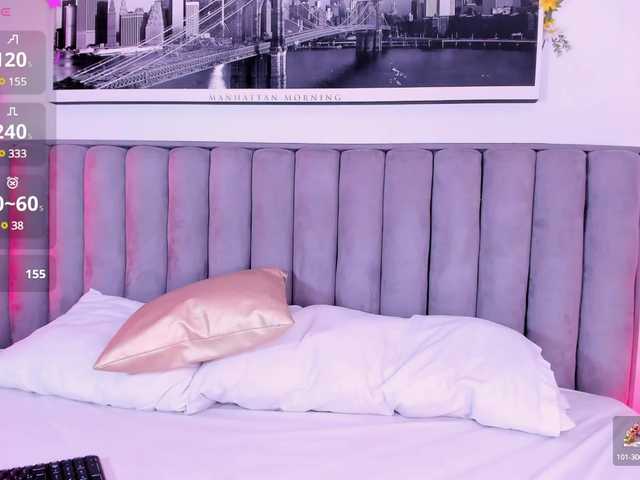 Live sex webcam photo for MandyWester #290436213