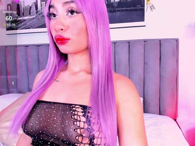 Live sex webcam photo for MandyWester #290537962