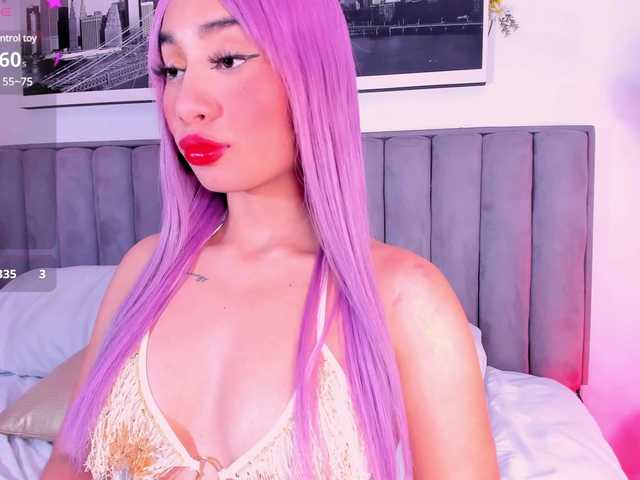 Live sex webcam photo for MandyWester #290585976