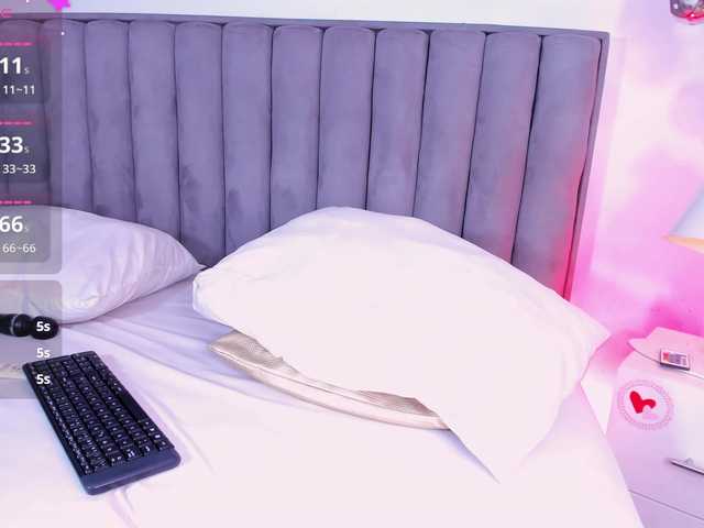 Live sex webcam photo for MandyWester #290776929