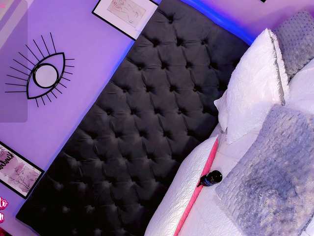 Live sex webcam photo for ManellykSparklee #291481638