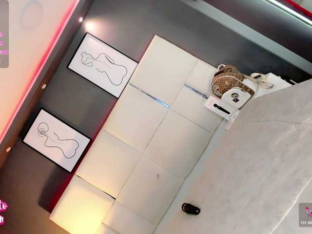 Live sex webcam photo for ManellykSparklee #292103359