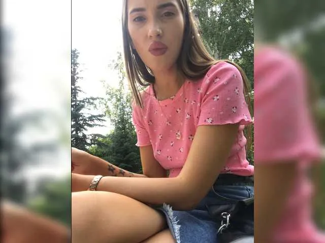 Live sex webcam photo for Mantika1 #274001798