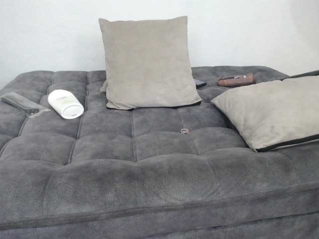 Live sex webcam photo for ManuelaGirald #272779729