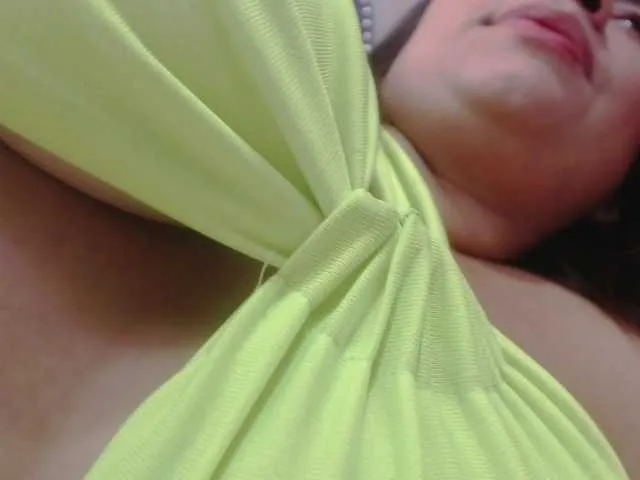 Live sex webcam photo for ManuelaPico #273907532