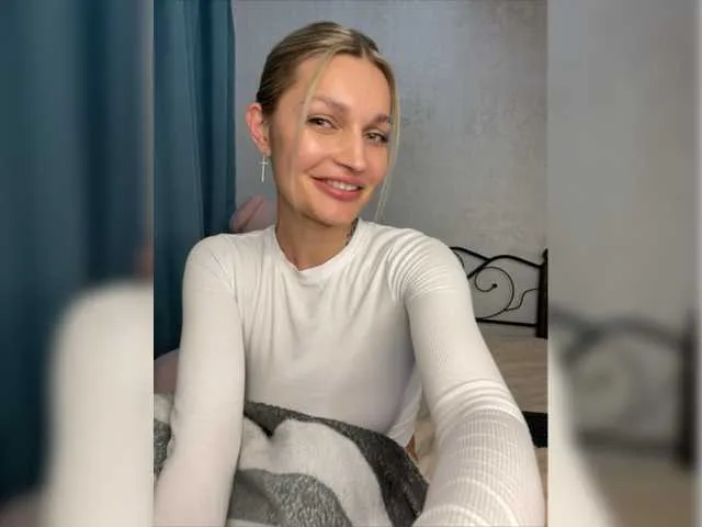 Live sex webcam photo for Manymoney1 #277445750