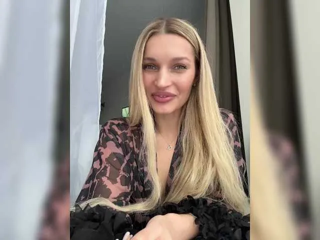 Live sex webcam photo for Manymoney1 #290642432