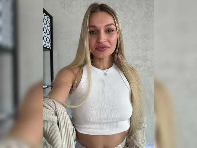 Live sex webcam photo for Manymoney1 #290935630