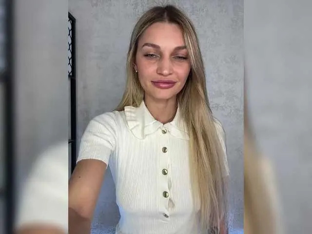 Live sex webcam photo for Manymoney1 #290950072
