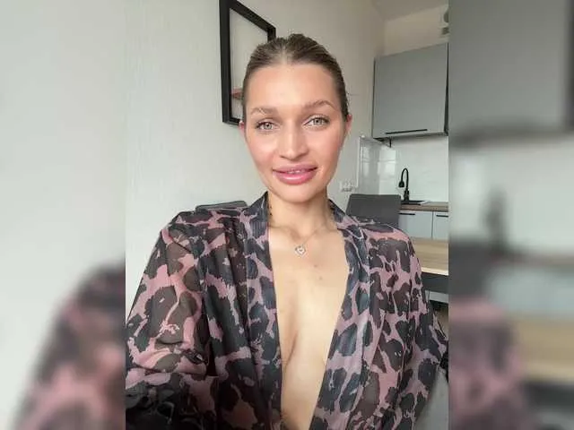 Live sex webcam photo for Manymoney1 #291206318