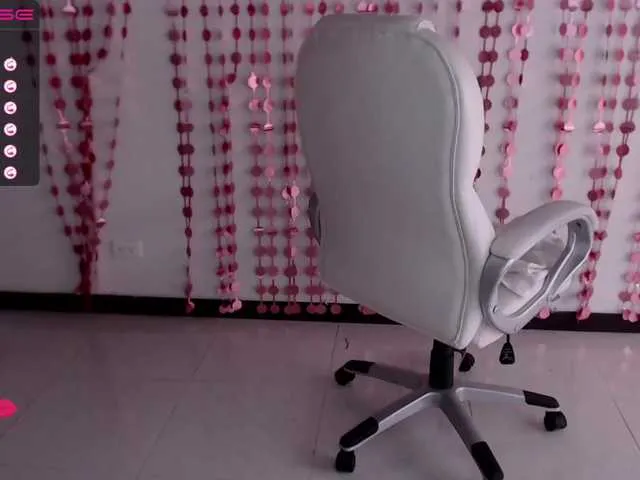 Live sex webcam photo for Mar-Hall #273981832