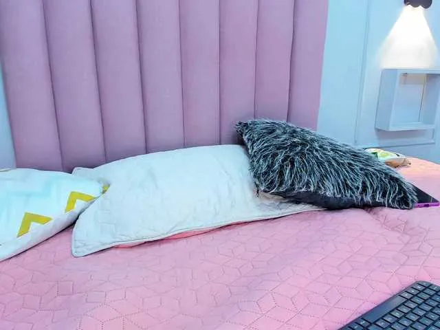 Live sex webcam photo for Mara-hub #271920745