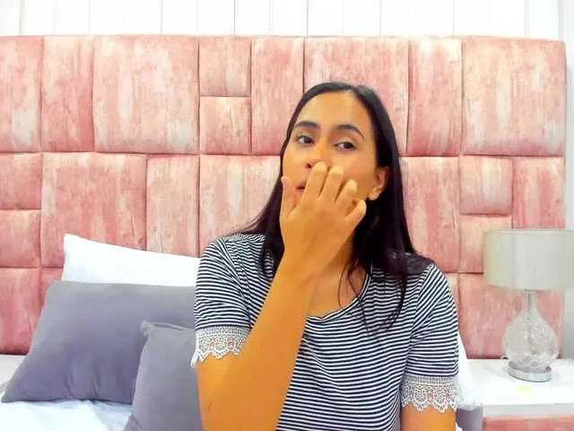 Live sex webcam photo for MaraDexter #272694633