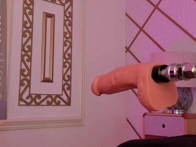 Live sex webcam photo for MaraDomina #277386689