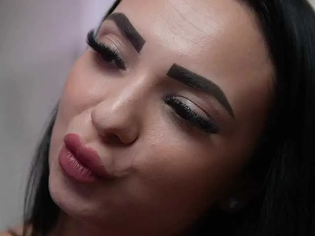Live sex webcam photo for MaraJolie #291350408