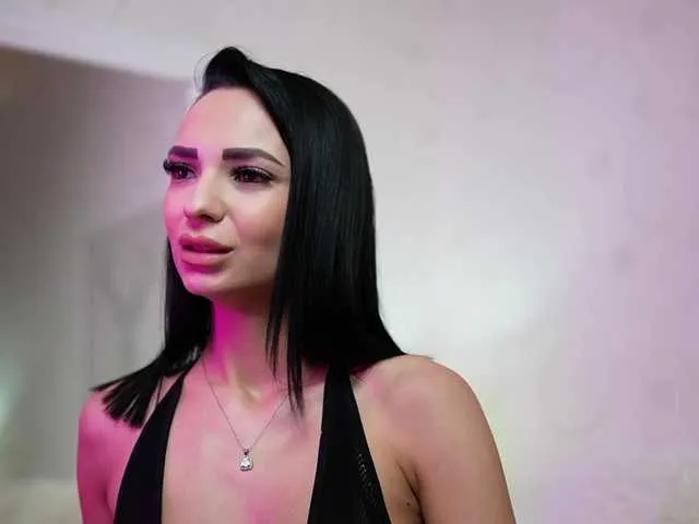 Live sex webcam photo for MaraJolie #291429052