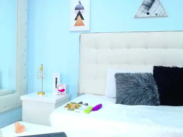 Live sex webcam photo for MaraWilliams #272114160