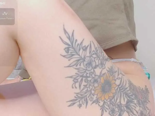 Live sex webcam photo for MarahGrey #290705952