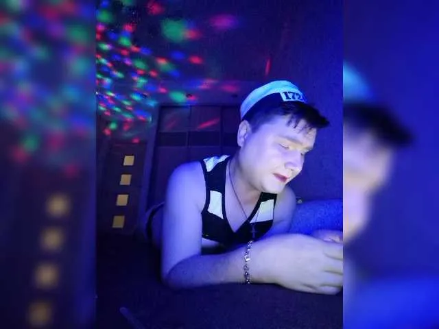 Live sex webcam photo for Marat-Arbat #275788407