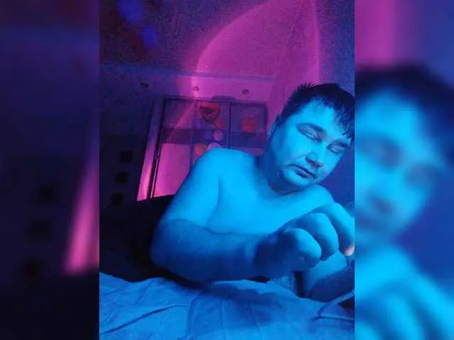 Live sex webcam photo for Marat-Arbat #293615427