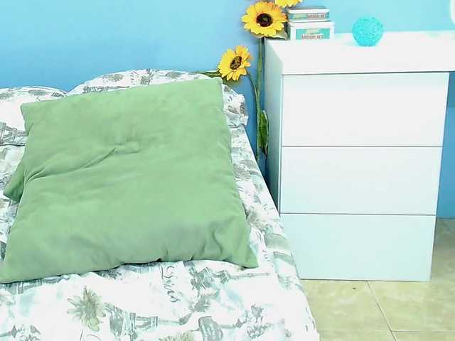 Live sex webcam photo for MarcelaDiiaz #273731832