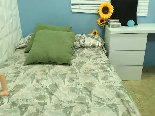 Live sex webcam photo for MarcelaDiiaz #274108092